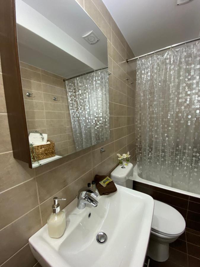 Airport Tk Luxury Home Артемида Екстериор снимка